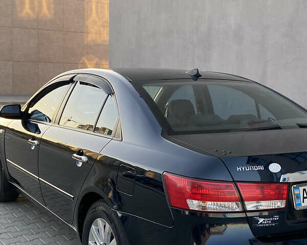 Синий Хендай Соната, объемом двигателя 2 л и пробегом 215 тыс. км за 4800 $, фото 7 на Automoto.ua