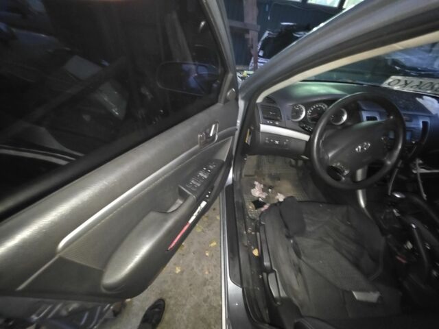 Синий Хендай Соната, объемом двигателя 2 л и пробегом 270 тыс. км за 2500 $, фото 1 на Automoto.ua