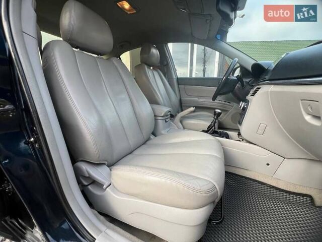 Синий Хендай Соната, объемом двигателя 1.99 л и пробегом 278 тыс. км за 5699 $, фото 13 на Automoto.ua