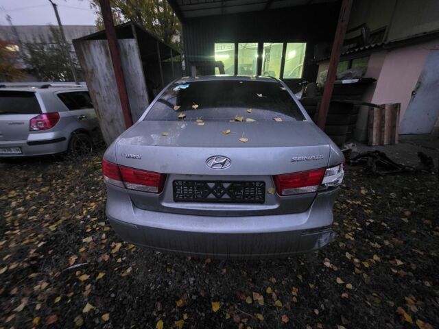 Синий Хендай Соната, объемом двигателя 2 л и пробегом 270 тыс. км за 2500 $, фото 3 на Automoto.ua