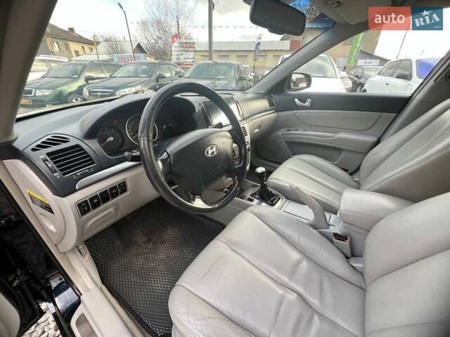 Синий Хендай Соната, объемом двигателя 1.99 л и пробегом 278 тыс. км за 5699 $, фото 11 на Automoto.ua