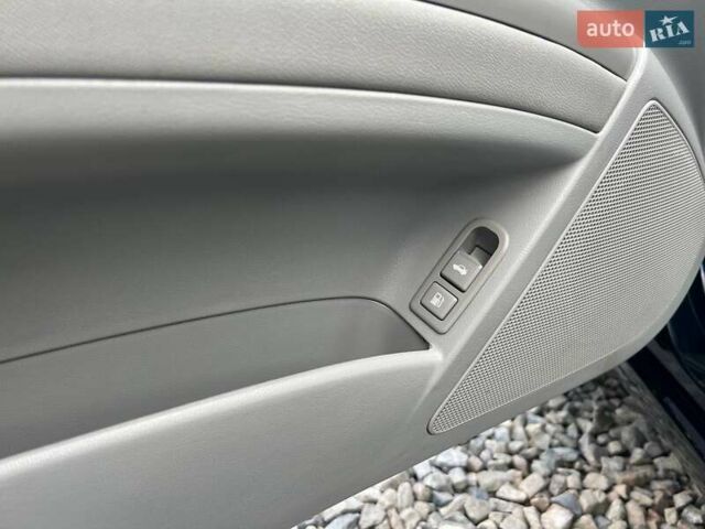 Синий Хендай Соната, объемом двигателя 1.99 л и пробегом 278 тыс. км за 5699 $, фото 19 на Automoto.ua