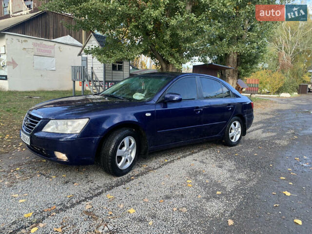 Синий Хендай Соната, объемом двигателя 2 л и пробегом 264 тыс. км за 5799 $, фото 2 на Automoto.ua
