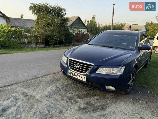 Синий Хендай Соната, объемом двигателя 2 л и пробегом 340 тыс. км за 5800 $, фото 13 на Automoto.ua