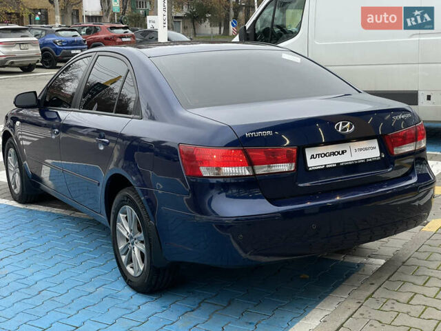 Синий Хендай Соната, объемом двигателя 2 л и пробегом 266 тыс. км за 6300 $, фото 6 на Automoto.ua
