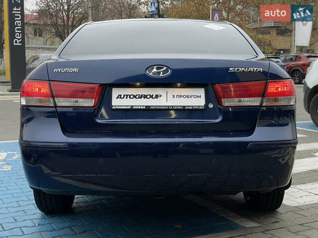 Синий Хендай Соната, объемом двигателя 2 л и пробегом 266 тыс. км за 6300 $, фото 5 на Automoto.ua