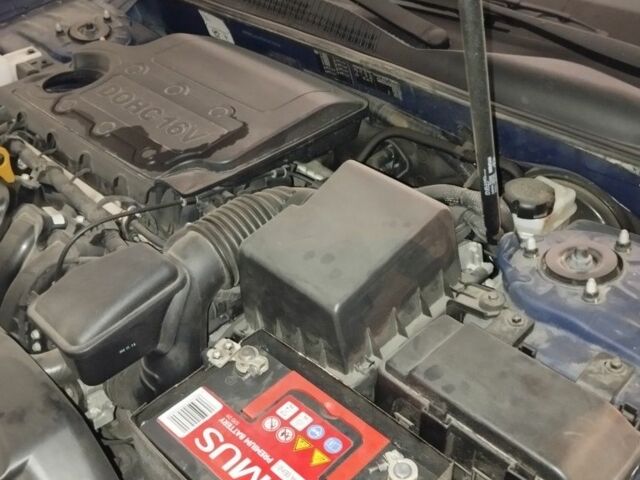 Синий Хендай Соната, объемом двигателя 2 л и пробегом 33 тыс. км за 15000 $, фото 5 на Automoto.ua