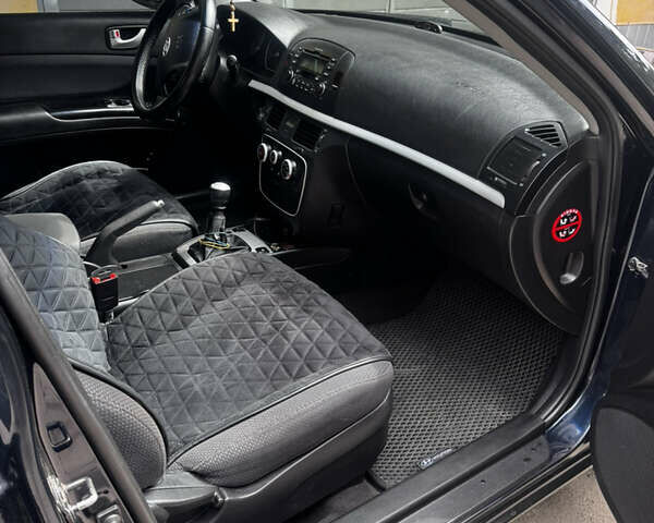 Синий Хендай Соната, объемом двигателя 2 л и пробегом 285 тыс. км за 5700 $, фото 10 на Automoto.ua