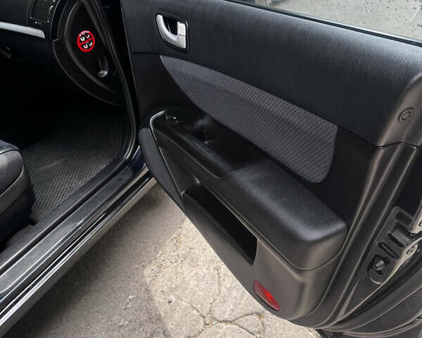 Синий Хендай Соната, объемом двигателя 2 л и пробегом 285 тыс. км за 5700 $, фото 9 на Automoto.ua