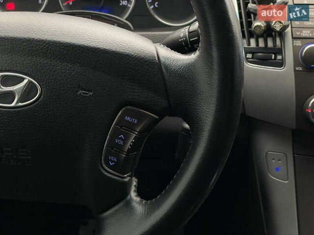 Синий Хендай Соната, объемом двигателя 2 л и пробегом 266 тыс. км за 6300 $, фото 14 на Automoto.ua