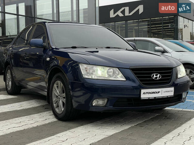 Синий Хендай Соната, объемом двигателя 2 л и пробегом 266 тыс. км за 6300 $, фото 3 на Automoto.ua