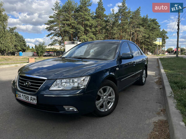 Синий Хендай Соната, объемом двигателя 2 л и пробегом 168 тыс. км за 8000 $, фото 7 на Automoto.ua