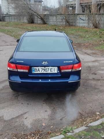 Синий Хендай Соната, объемом двигателя 2 л и пробегом 260 тыс. км за 6700 $, фото 2 на Automoto.ua