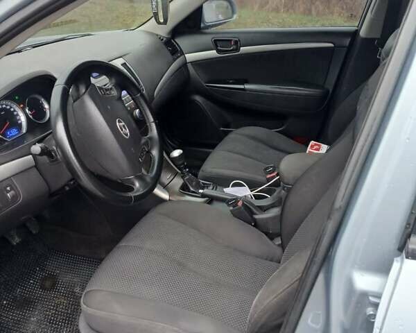 Синий Хендай Соната, объемом двигателя 2 л и пробегом 175 тыс. км за 5700 $, фото 8 на Automoto.ua