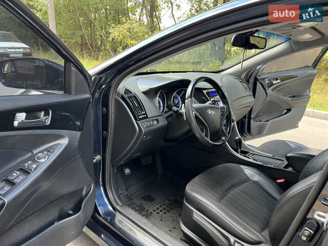 Синий Хендай Соната, объемом двигателя 2 л и пробегом 224 тыс. км за 7200 $, фото 15 на Automoto.ua
