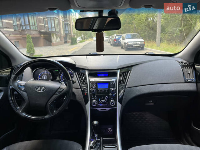 Синий Хендай Соната, объемом двигателя 2 л и пробегом 224 тыс. км за 7200 $, фото 24 на Automoto.ua
