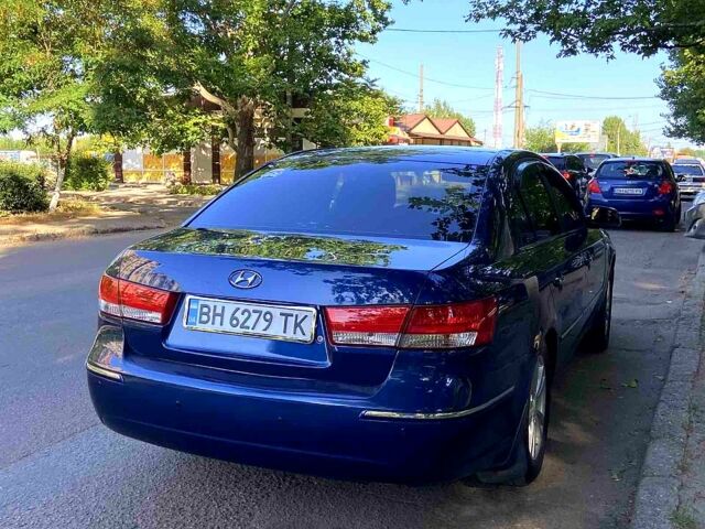 Синій Хендай Соната, об'ємом двигуна 2 л та пробігом 324 тис. км за 6450 $, фото 1 на Automoto.ua