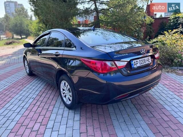 Синий Хендай Соната, объемом двигателя 2.4 л и пробегом 240 тыс. км за 6850 $, фото 5 на Automoto.ua