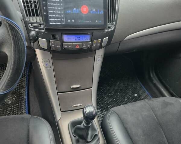 Синій Хендай Соната, об'ємом двигуна 2 л та пробігом 296 тис. км за 5400 $, фото 6 на Automoto.ua