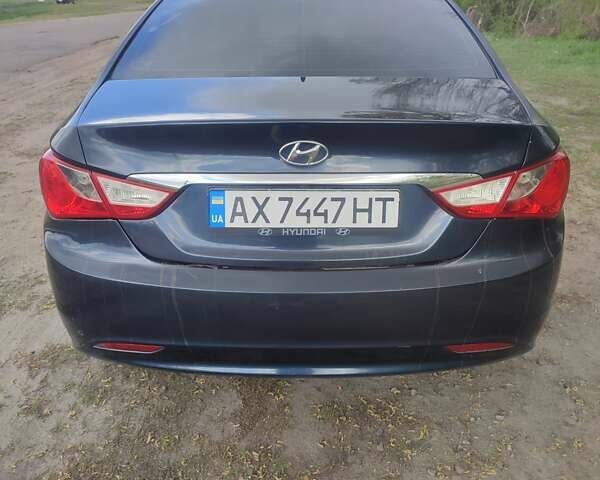 Синий Хендай Соната, объемом двигателя 2.36 л и пробегом 265 тыс. км за 7400 $, фото 5 на Automoto.ua