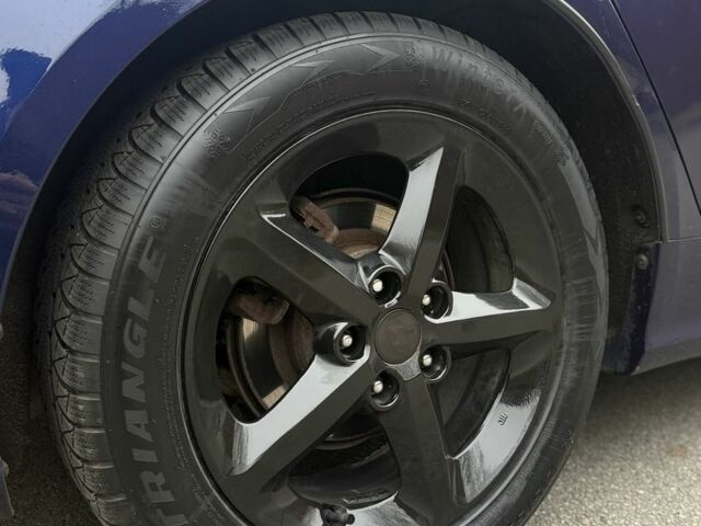 Синий Хендай Соната, объемом двигателя 2 л и пробегом 300 тыс. км за 8900 $, фото 9 на Automoto.ua