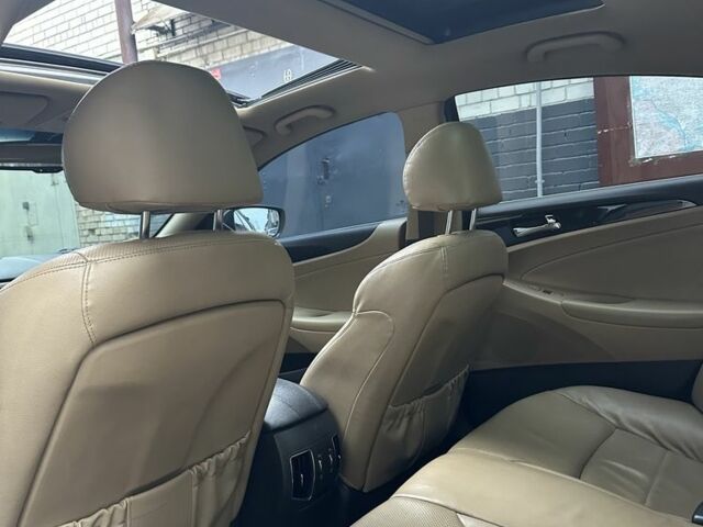 Синій Хендай Соната, об'ємом двигуна 2.4 л та пробігом 273 тис. км за 6500 $, фото 6 на Automoto.ua