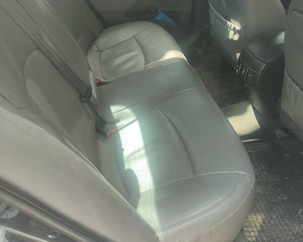 Синий Хендай Соната, объемом двигателя 2.36 л и пробегом 265 тыс. км за 7400 $, фото 1 на Automoto.ua