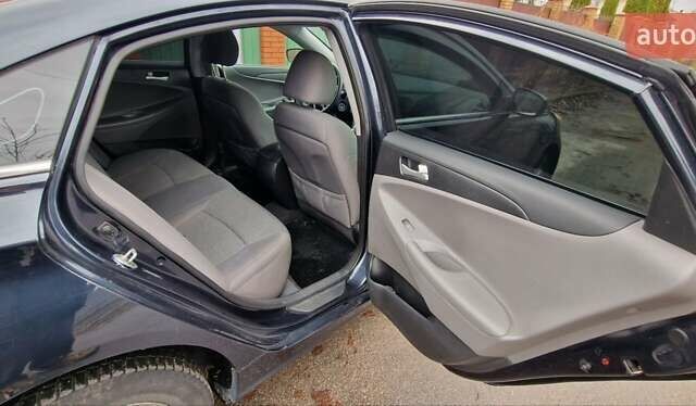 Синий Хендай Соната, объемом двигателя 2.36 л и пробегом 185 тыс. км за 7300 $, фото 14 на Automoto.ua