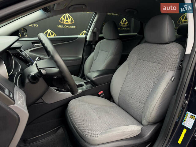 Хендай Соната 2012 в Киеве на Automoto.ua Синий Хендай Соната, объемом двигателя 2.4 л и пробегом 179 тыс. км за 9800 $, фото 7 на Automoto.ua