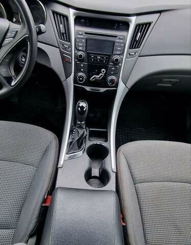 Синий Хендай Соната, объемом двигателя 2.36 л и пробегом 185 тыс. км за 7300 $, фото 12 на Automoto.ua