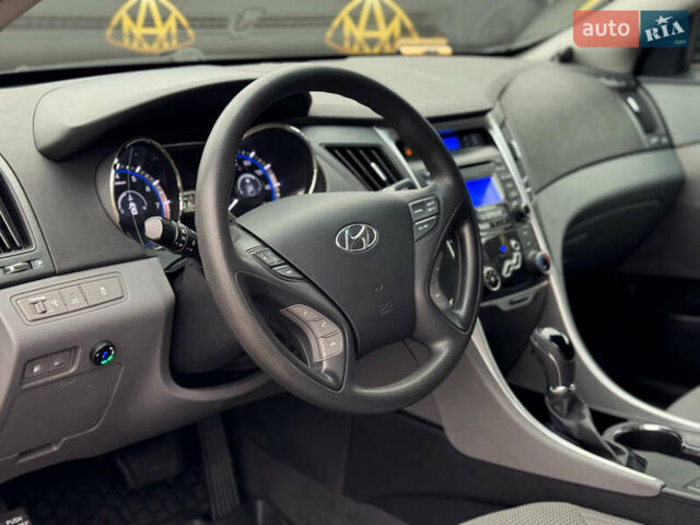 Хендай Соната 2012 в Киеве на Automoto.ua Синий Хендай Соната, объемом двигателя 2.4 л и пробегом 179 тыс. км за 9800 $, фото 6 на Automoto.ua