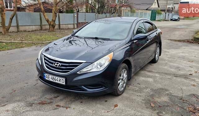 Синий Хендай Соната, объемом двигателя 2.36 л и пробегом 185 тыс. км за 7300 $, фото 1 на Automoto.ua