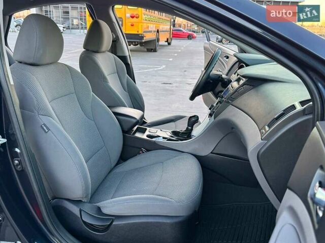 Синий Хендай Соната, объемом двигателя 2.4 л и пробегом 193 тыс. км за 8990 $, фото 22 на Automoto.ua