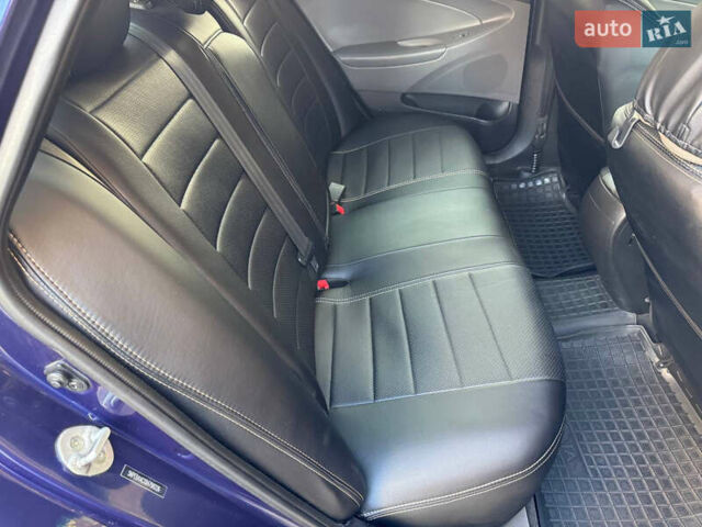 Синій Хендай Соната, об'ємом двигуна 2.36 л та пробігом 200 тис. км за 7500 $, фото 22 на Automoto.ua
