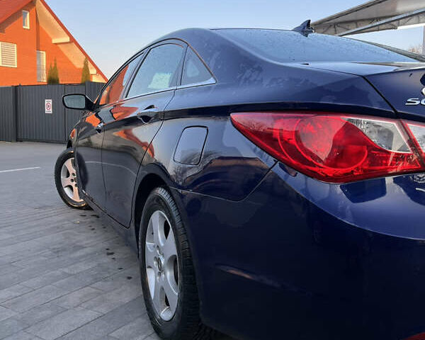 Синій Хендай Соната, об'ємом двигуна 2 л та пробігом 242 тис. км за 9500 $, фото 7 на Automoto.ua