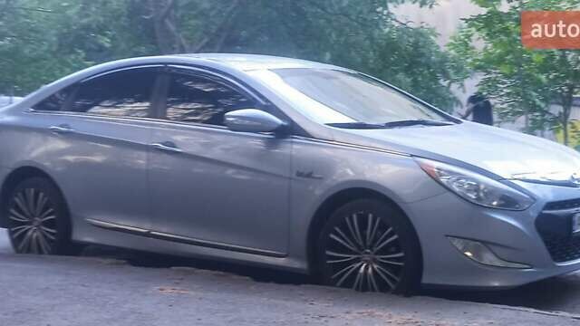 Синій Хендай Соната, об'ємом двигуна 2.4 л та пробігом 250 тис. км за 9000 $, фото 13 на Automoto.ua