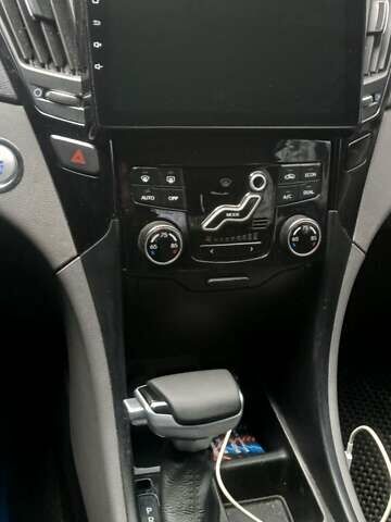 Синій Хендай Соната, об'ємом двигуна 2.4 л та пробігом 250 тис. км за 9000 $, фото 10 на Automoto.ua