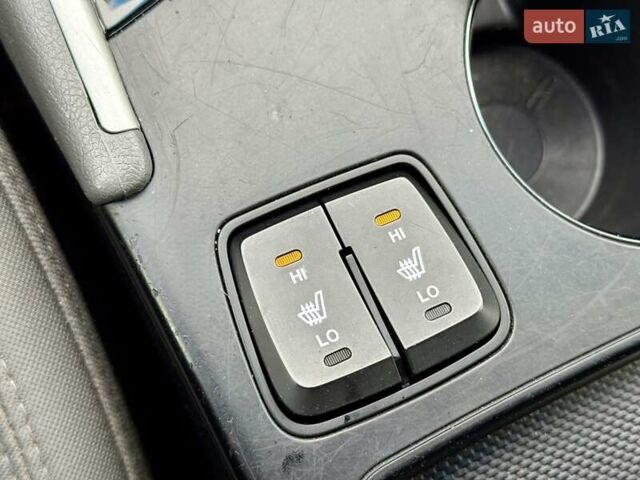 Синий Хендай Соната, объемом двигателя 2.36 л и пробегом 131 тыс. км за 8300 $, фото 17 на Automoto.ua