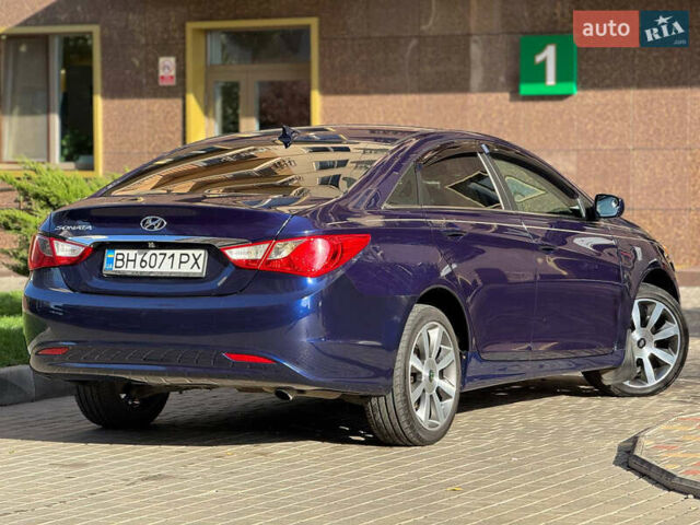 Синій Хендай Соната, об'ємом двигуна 2.36 л та пробігом 200 тис. км за 7500 $, фото 10 на Automoto.ua