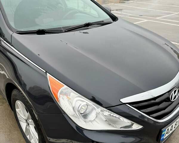 Синий Хендай Соната, объемом двигателя 2.4 л и пробегом 196 тыс. км за 7800 $, фото 1 на Automoto.ua