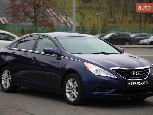 Синий Хендай Соната, объемом двигателя 2.4 л и пробегом 188 тыс. км за 8500 $, фото 2 на Automoto.ua