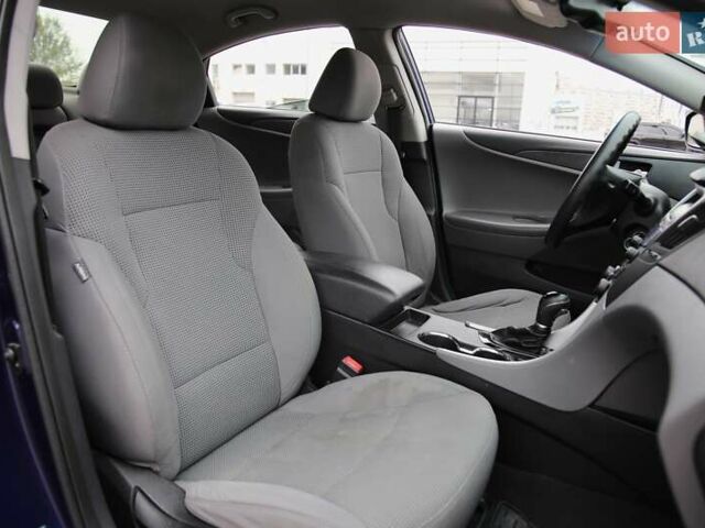 Синий Хендай Соната, объемом двигателя 2.4 л и пробегом 188 тыс. км за 8500 $, фото 9 на Automoto.ua