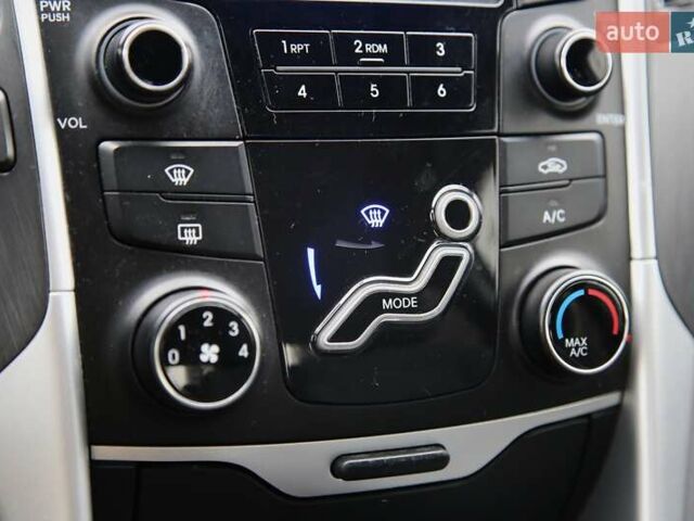 Синий Хендай Соната, объемом двигателя 2.4 л и пробегом 188 тыс. км за 8500 $, фото 17 на Automoto.ua