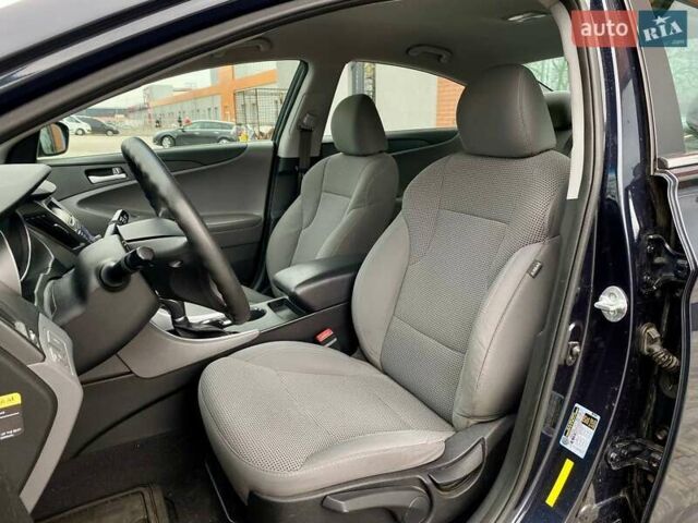 Синий Хендай Соната, объемом двигателя 2.36 л и пробегом 129 тыс. км за 8990 $, фото 17 на Automoto.ua