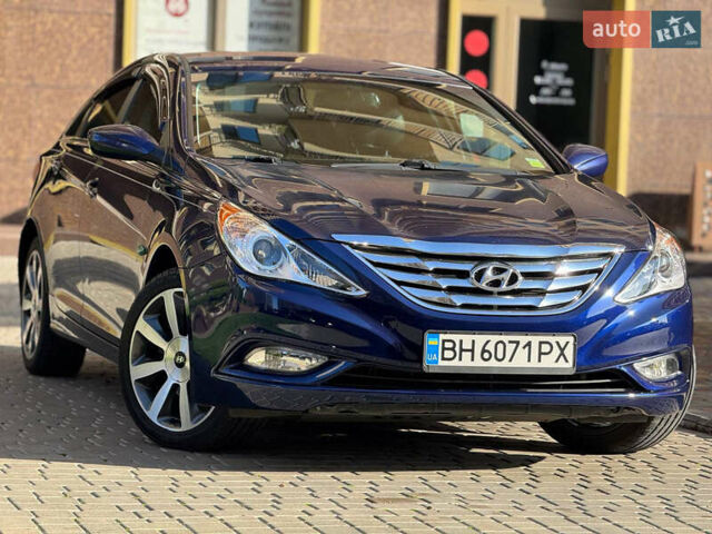 Синій Хендай Соната, об'ємом двигуна 2.36 л та пробігом 200 тис. км за 7500 $, фото 5 на Automoto.ua