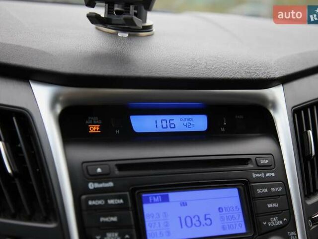 Синий Хендай Соната, объемом двигателя 2.4 л и пробегом 188 тыс. км за 8500 $, фото 15 на Automoto.ua