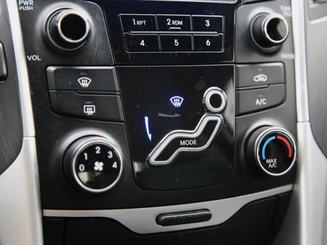 Синий Хендай Соната, объемом двигателя 2.4 л и пробегом 188 тыс. км за 8500 $, фото 17 на Automoto.ua