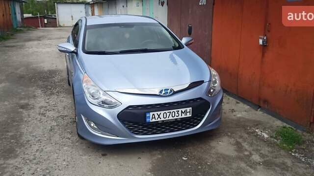 Синій Хендай Соната, об'ємом двигуна 2.4 л та пробігом 250 тис. км за 9000 $, фото 1 на Automoto.ua