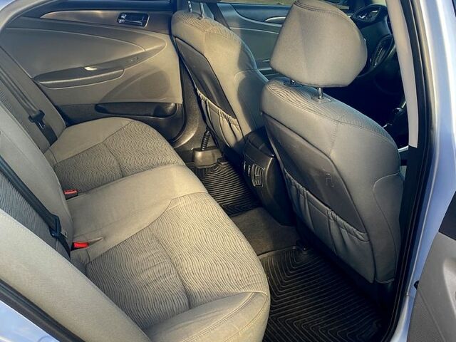 Синій Хендай Соната, об'ємом двигуна 2.4 л та пробігом 127 тис. км за 8500 $, фото 7 на Automoto.ua