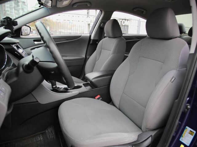 Синий Хендай Соната, объемом двигателя 2.4 л и пробегом 188 тыс. км за 8500 $, фото 6 на Automoto.ua